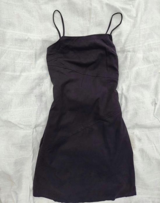 Гарна сукня міні по фігурі