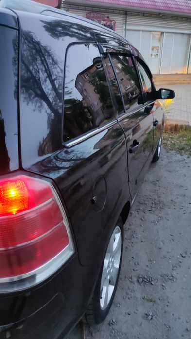 Опель зефира б 2006 р 1,6 бенз  gaz 228км