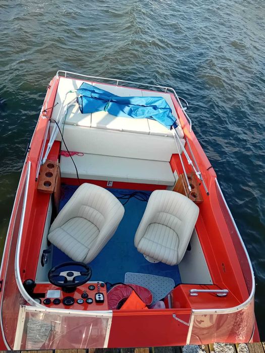 Motorówka rekracyjno-turystyczna