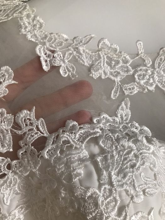 Suknia ślubna S/M 36/38 z ozdobnym paskiem koronka