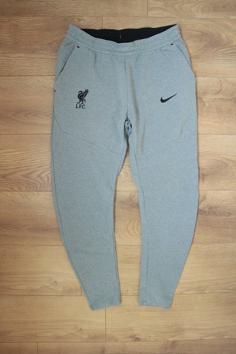 Спортивні штани Nike