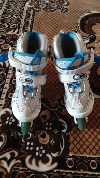 Роликові ковзани дитячі (в комплекті). Ролики. Б/В.