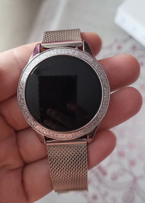 OKAZJA ! Smartwatch damski srebrny