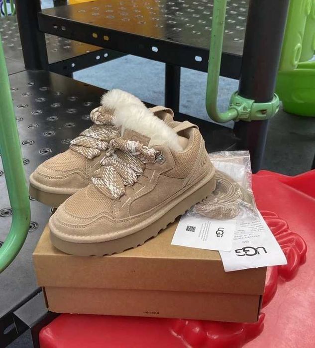 UGG Beige Lowmel  R.40