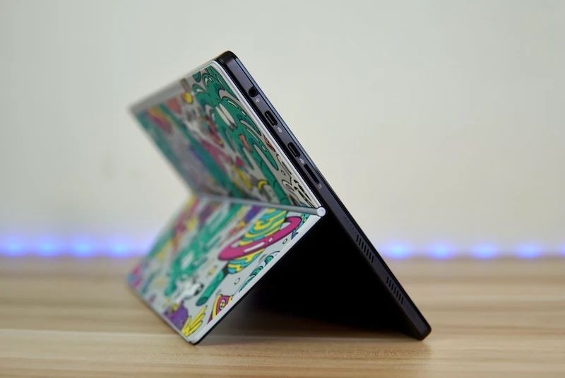 ASUS Vivobook 13 Slate OLED Steven Harrington