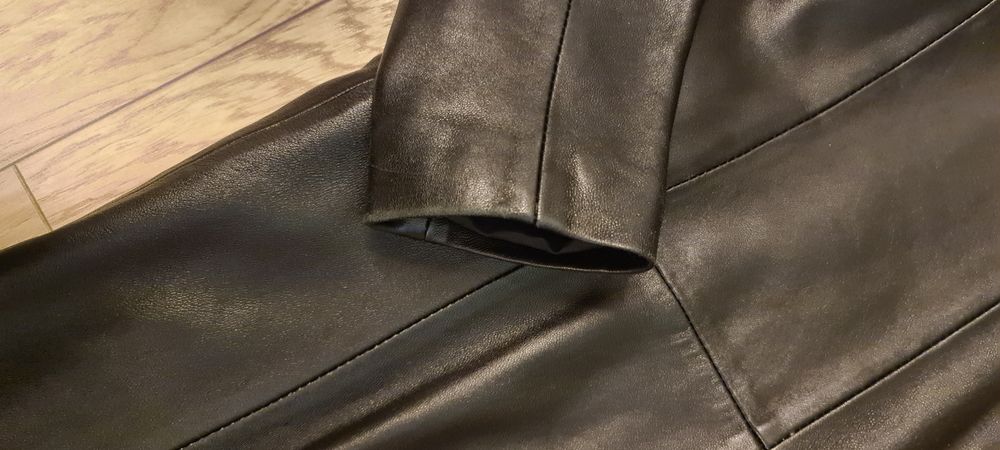 Krotki prosty płaszcz (kurtka) z miękkiej skóry rozm. S