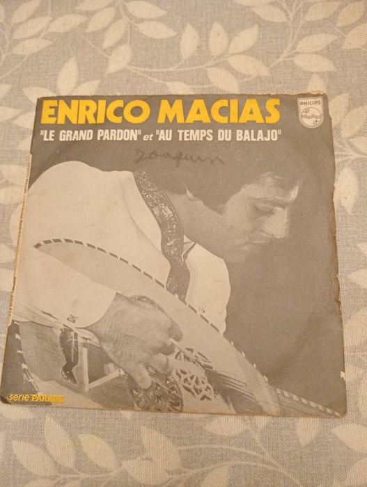 Enrico Macias 7-inch Vinyl Record with 'Le Grand Pardon'
