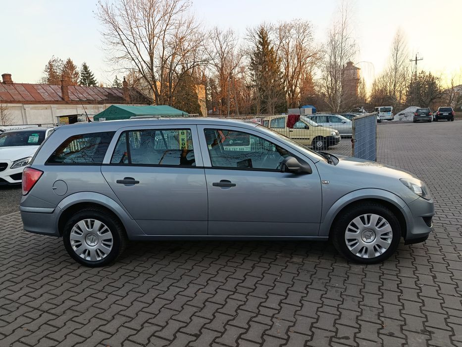 Opel Astra 1.9 CDTI  2010 rok spr  servis /Kombi/150KM