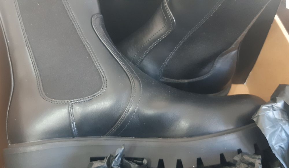 Botas pretas novas Mango