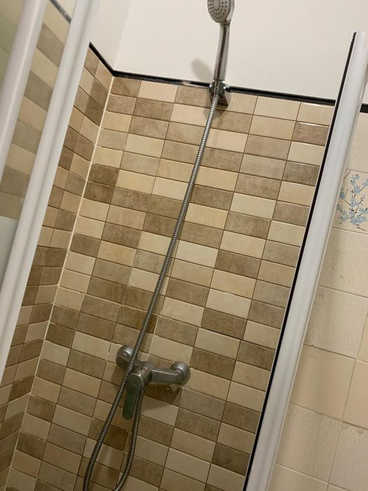 Aluga se apartamento T3 / quartos