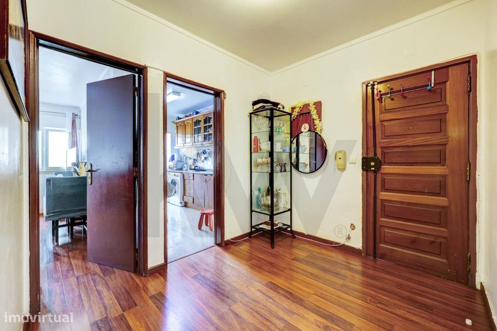 Apartamento T2 em Alverca com Ar Condicionado – Pronto a Habitar
