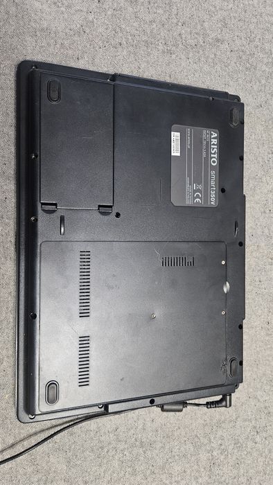 Laptop Aristo Smart 350V sprawny wraz z ładowarką
