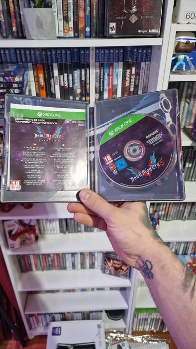 Devil May Cry 5 + Definitive Edition