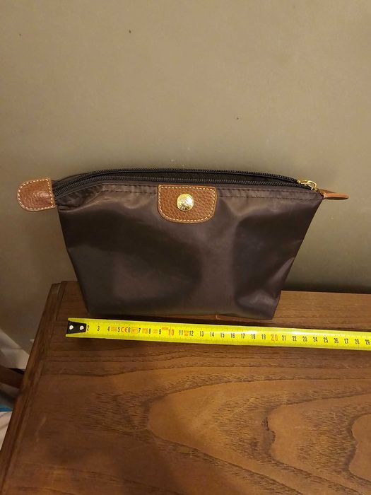 9 malas de viagem. Capas de portátil, estojos pequenos...
