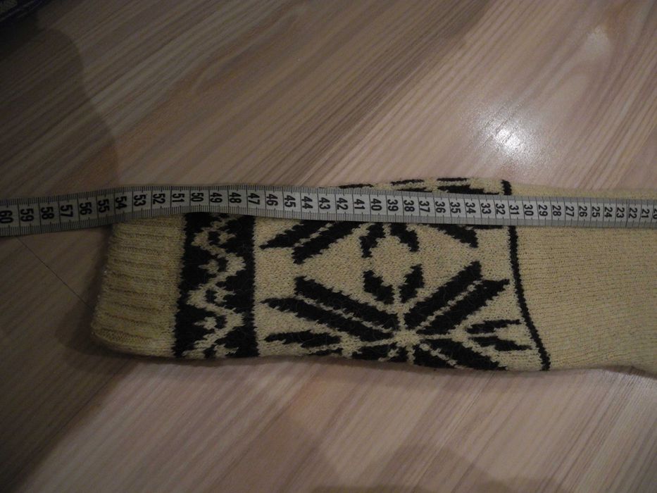 Свитер женский бежевый