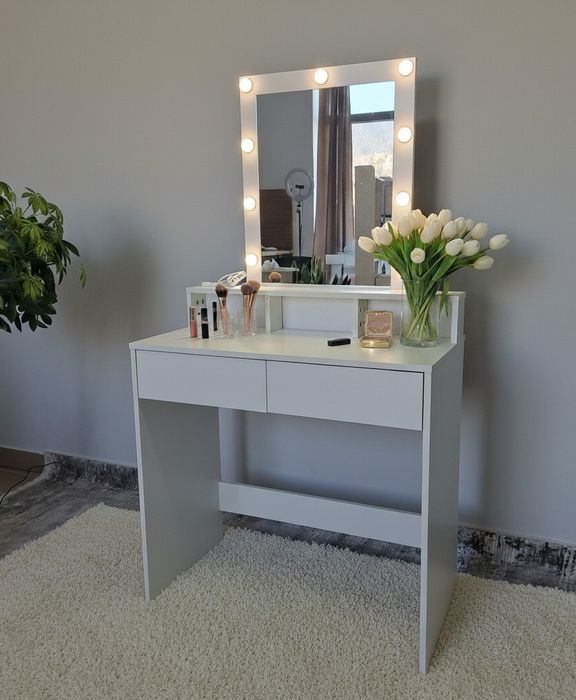 Nowa toaletka kosmetyczna biurko do makijażu