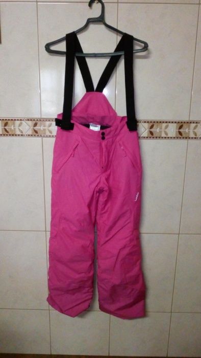 Fato de neve completamente novo e usado uma vez.