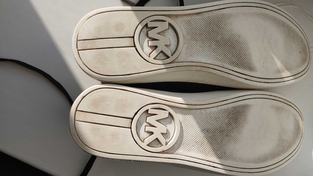 MICHAEL KORS
Снікерcи Keaton