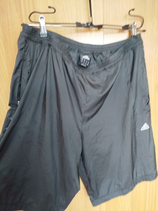 Продам шорти чоловічі Adidas.