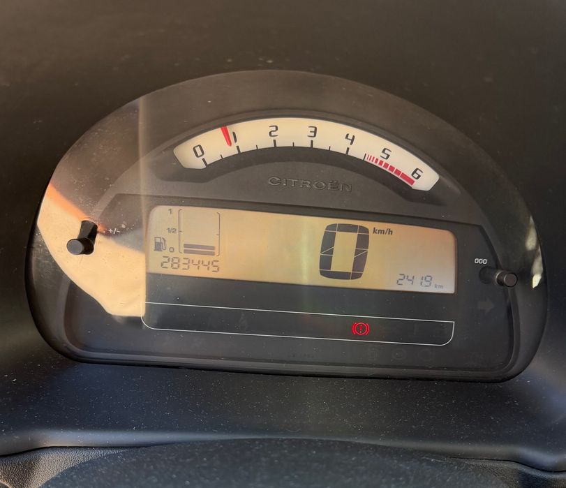 Carro Citroen C3 1.4 HDI 5 lugares