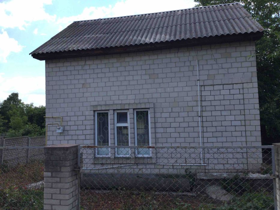 (3) Продам будинок в с. Пирогово вулиця Виноградна 9006