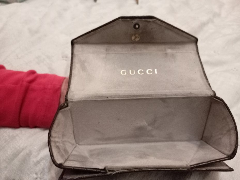 Caixa de óculos Gucci