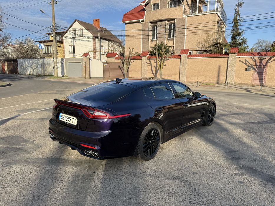 Продам Kia Stinger 2017