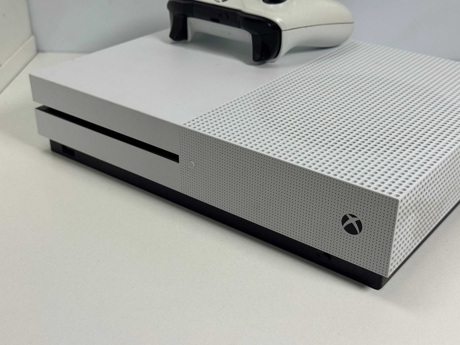 Konsola XBOX ONE S 500GB z Padem i Napędem Super Stan