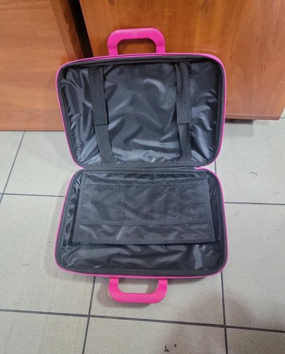 Aktówka różowa na laptop 15,6 cali wymiary 40×29 cm