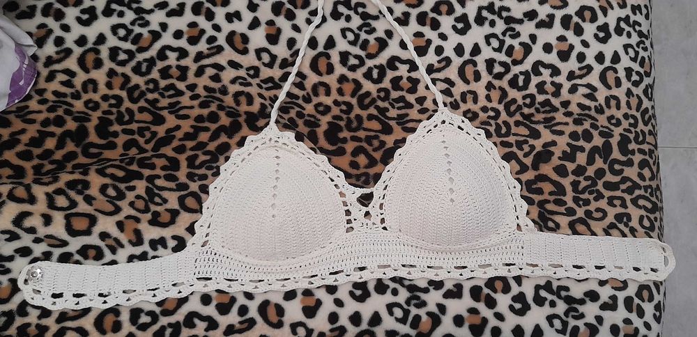 Top em croché feito à mão