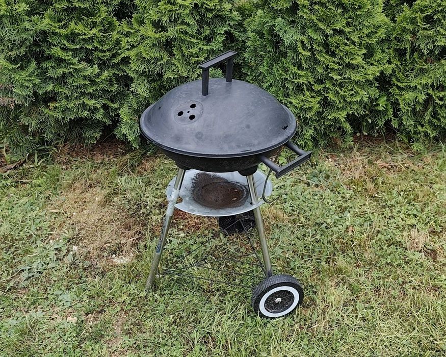 ,GRILL węglowy ogrodowy