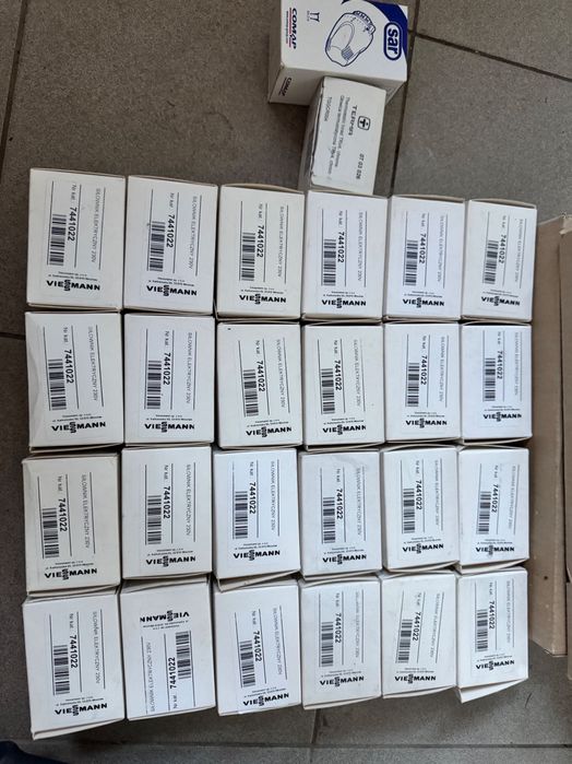 Siłownik elektryczny zaworu rozdzielacza Viessmann