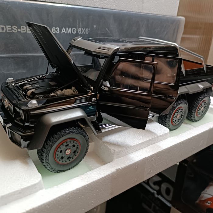 Mercedes G 63 AMG 6x6 AutoArt 1:18