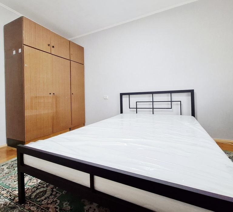 Сдам 2-ком. квартиру по Автозаводской.