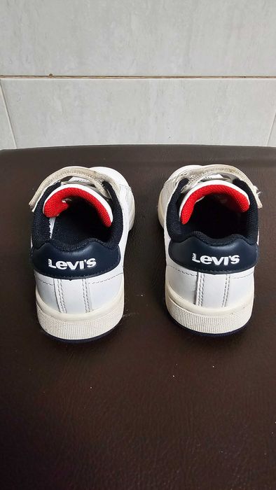 Sapatilhas / Ténis Levi's N°22