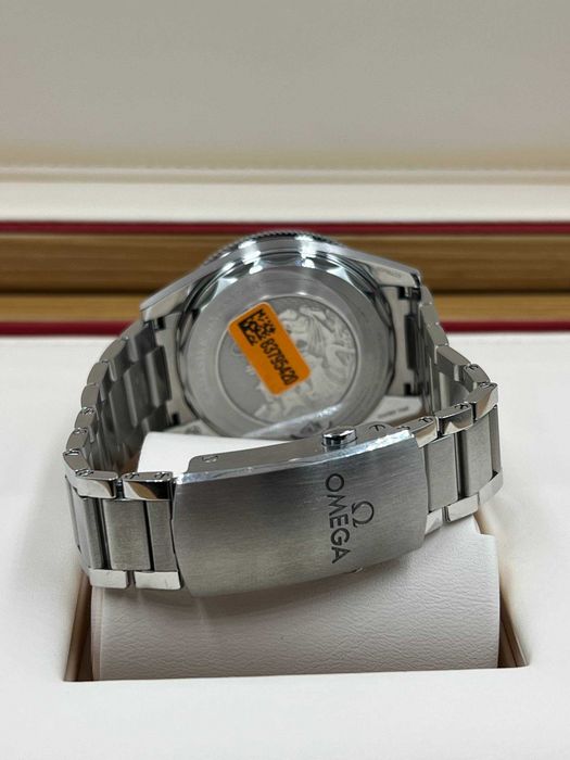 Omega Seamaster 300 Master Chronometer – Summer Blue