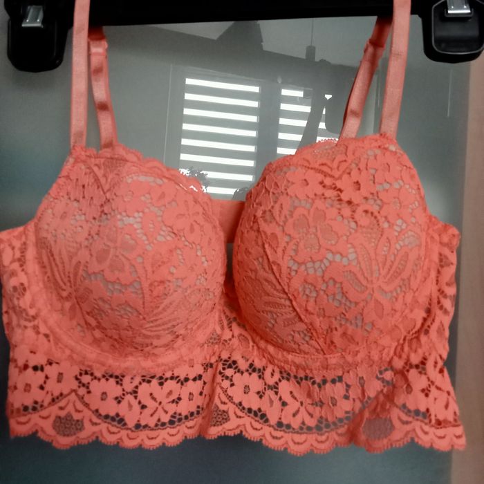 Biustonosz koronkowy Hunkemoller 75C