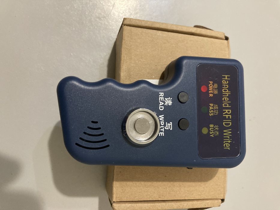 Продаю програматор для запису ключів