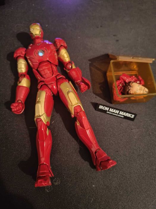 Kaiyodo Sci-Fi Revoltech 036 Iron Man Mark III (Iron Man 2008) – Completo | Figura Rara e Descontinuada
