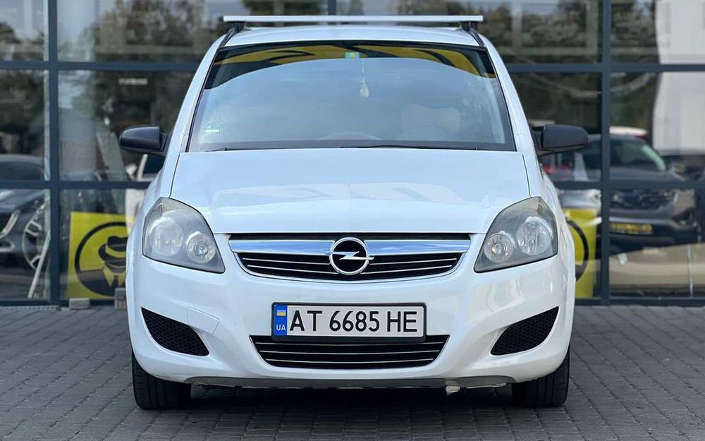 Opel Zafira 2009 року