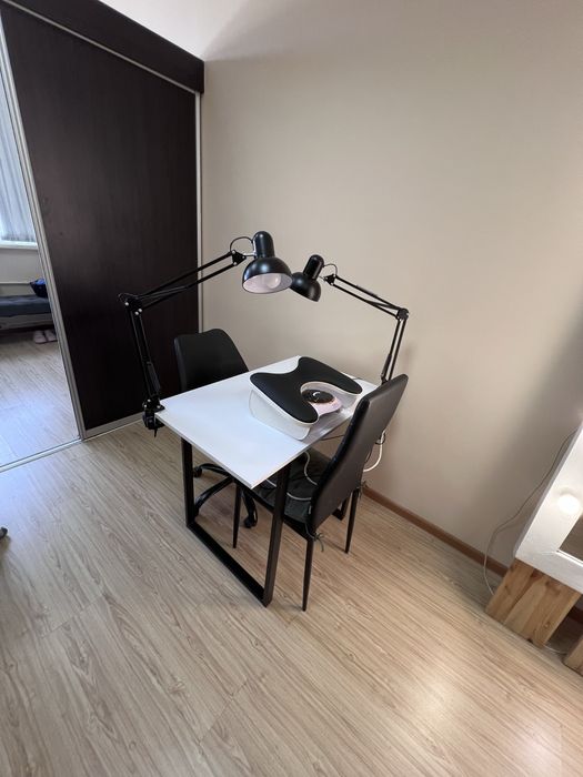 Арена для мастера маникюра педикюра