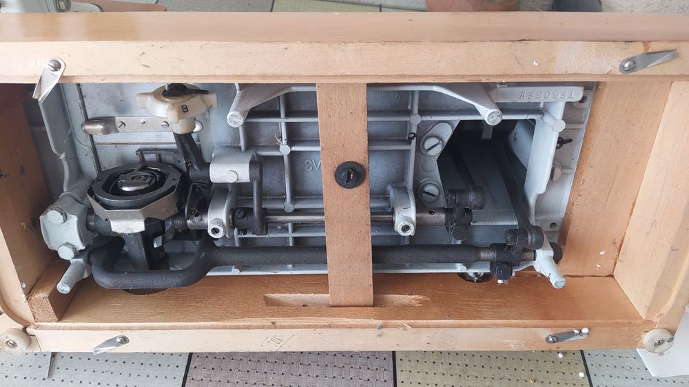 Машинка швейна битва,, чайка 142''