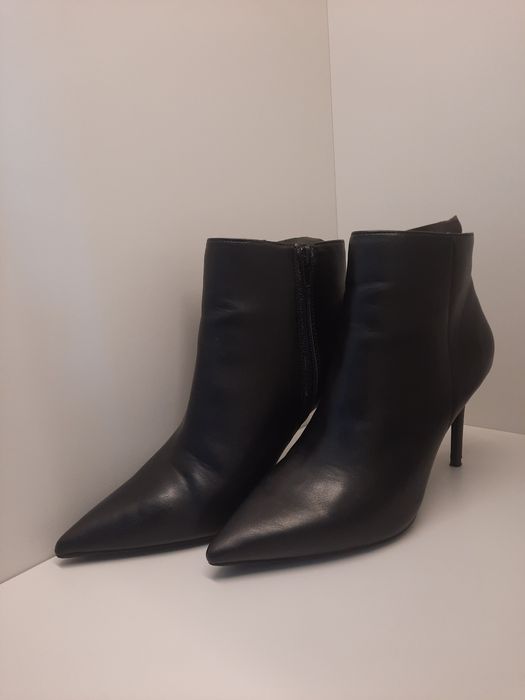 Botins de salto alto pretos da Mango