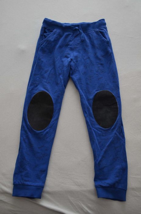 spodnie dresowe 128 sinsay dinozaury łaty