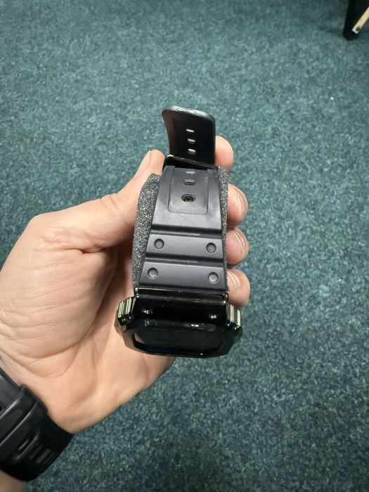 Продам Casio G- Shock GMW-B5000G - 1ER