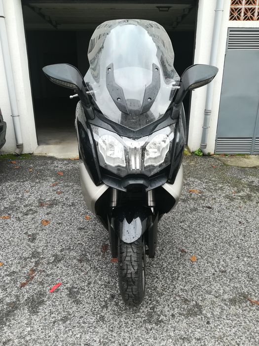 Moto maxi scooter BMW C650GT