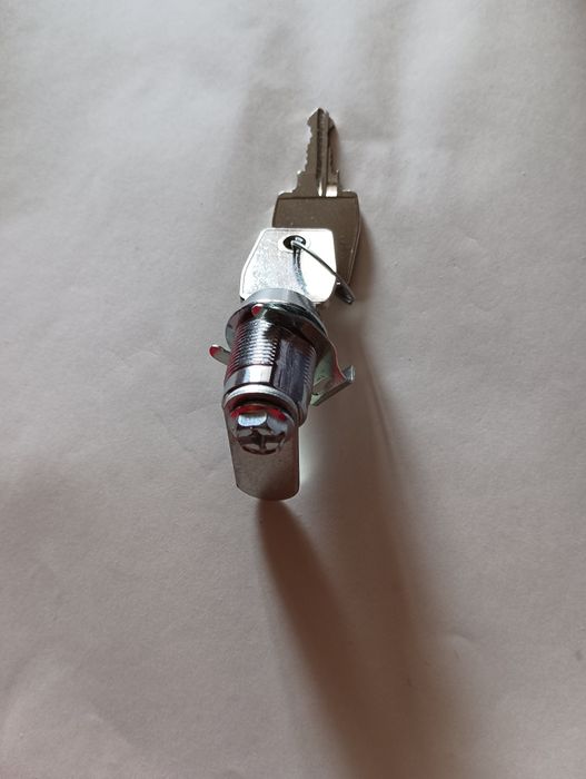 Замок!  для шкафчиків, металевих та дерев'яних, почтових ящіків .