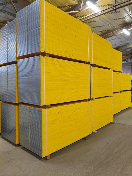 Stemple szalunkowe podpory Stemple budowlane Płyty trójwarstwowe Doki