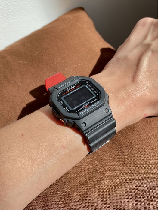 Годинник Casio G-Shock DW-5600HR-1ER
