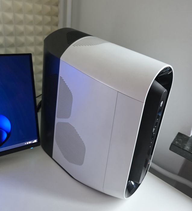 Dell Alienware Aurora R10 R7-5800/32GB/1TB/W10 RTX3070